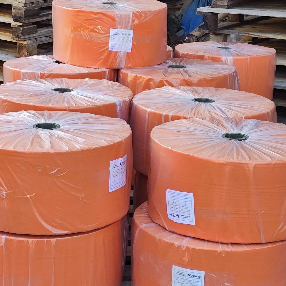 Rollo de tela no tejida de 60 g/m² para bolsas de compra - Material PP spunbond duradero (rollo jumbo no tejido)